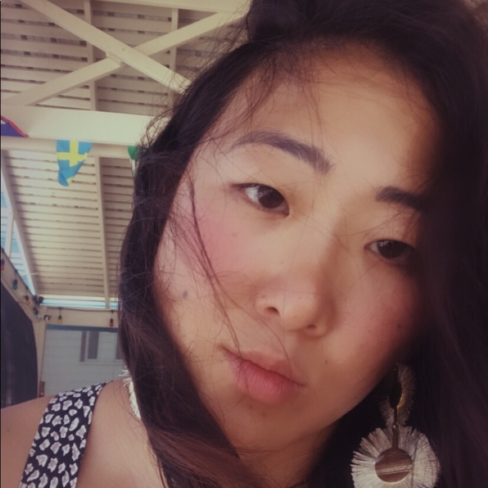 Meet your Posher, Lina
